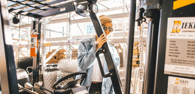 How To Get Ready To Hop Into The Lowe’s Bunny Planter Workshop
