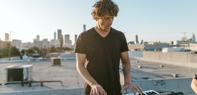 Easy Pieces for Beginner Keyboard Piano Players